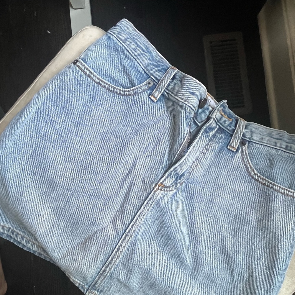 ARITZIA DENIM SKIRT